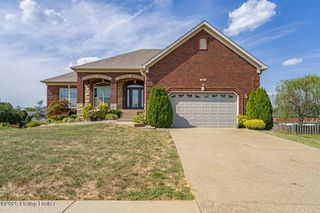 163 Olde Colony Ct, Mt Washington, KY 40047