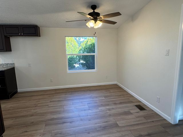 13 E Willard Road, Edgewood, NM 87015