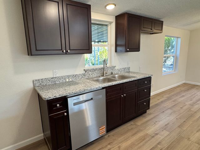 13 E Willard Road, Edgewood, NM 87015