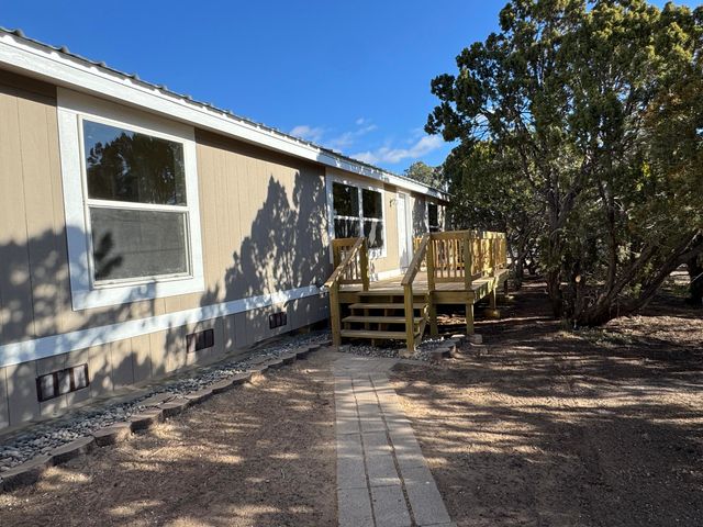 13 E Willard Road, Edgewood, NM 87015