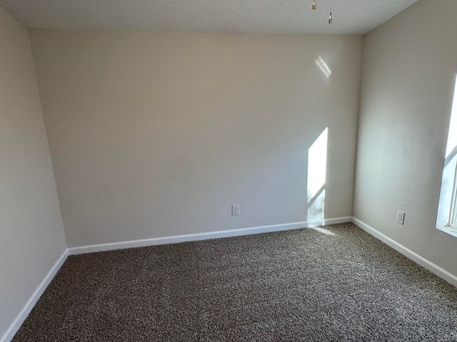 13 E Willard Road, Edgewood, NM 87015