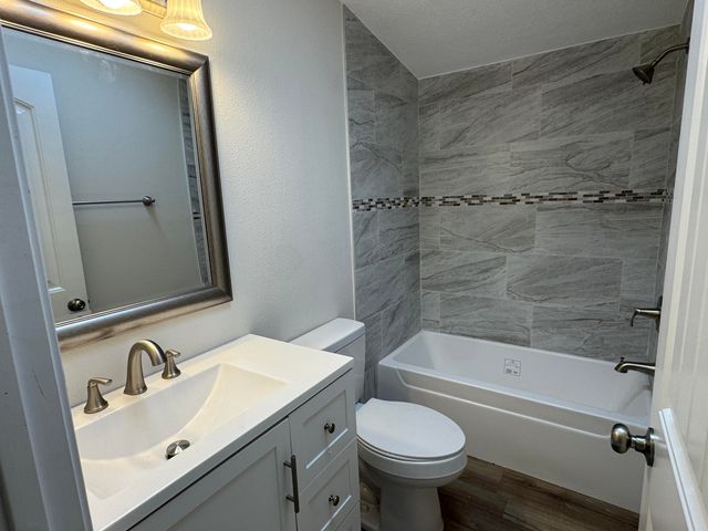 13 E Willard Road, Edgewood, NM 87015