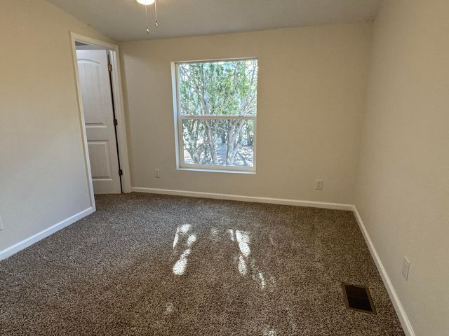 13 E Willard Road, Edgewood, NM 87015