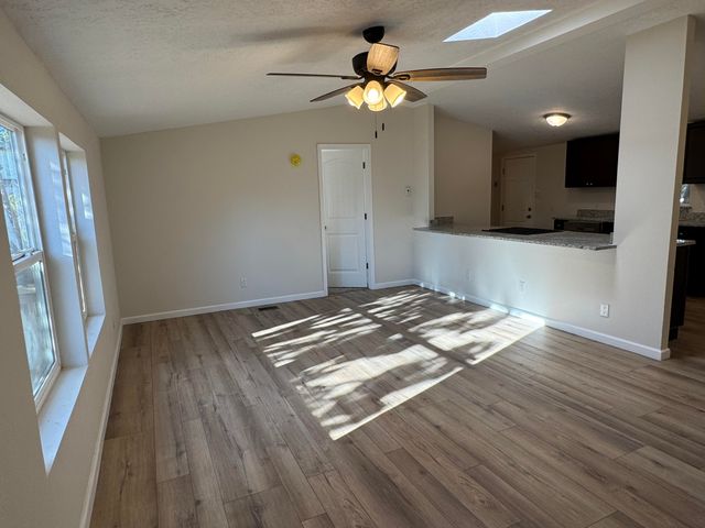 13 E Willard Road, Edgewood, NM 87015