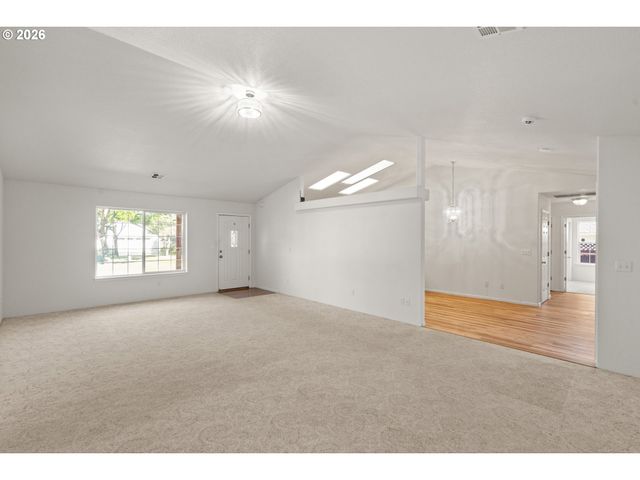 1785 BROOKHURST Way, Grants Pass, OR 97527