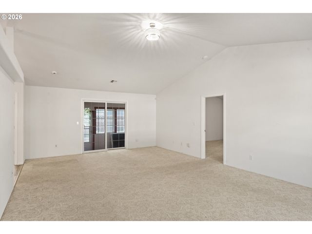 1785 BROOKHURST Way, Grants Pass, OR 97527
