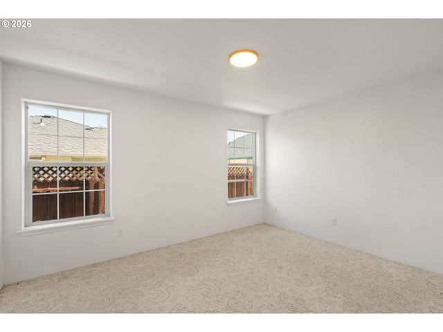 1785 BROOKHURST Way, Grants Pass, OR 97527