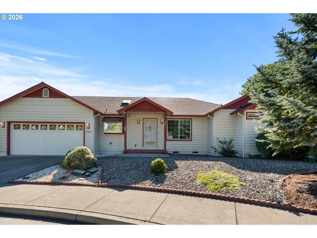 1785 BROOKHURST Way, Grants Pass, OR 97527