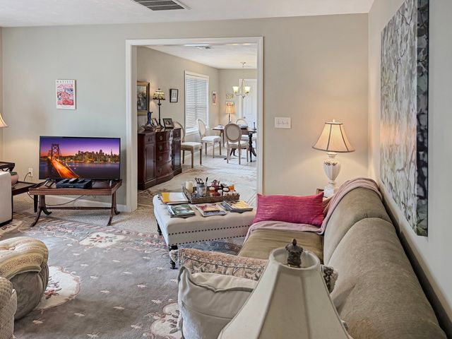 239 Union St 2, Franklin, MA 02038