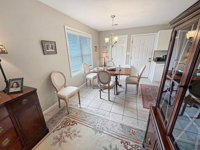 239 Union St 2, Franklin, MA 02038