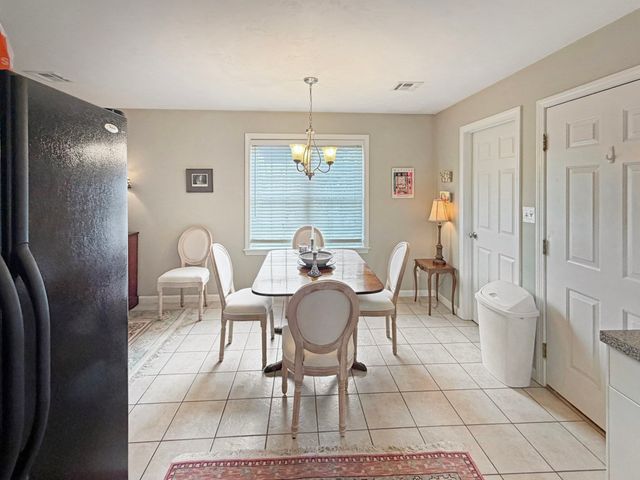 239 Union St 2, Franklin, MA 02038