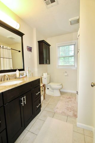 239 Union St 2, Franklin, MA 02038