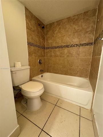 10717 Cleary Blvd 107, Plantation, FL 33324