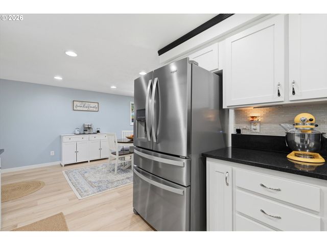 5095 Se ROETHE Rd, Milwaukie, OR 97267