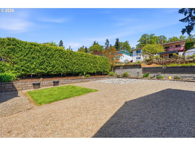 5095 Se ROETHE Rd, Milwaukie, OR 97267