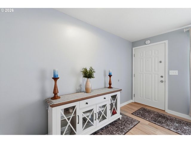 5095 Se ROETHE Rd, Milwaukie, OR 97267
