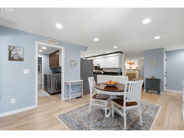 5095 Se ROETHE Rd, Milwaukie, OR 97267