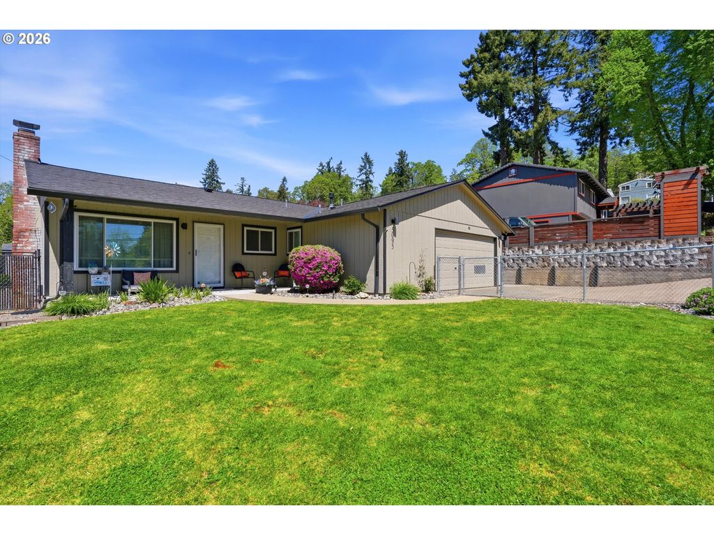 5095 Se ROETHE Rd, Milwaukie, OR 97267