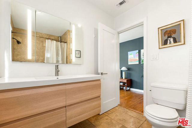 2316 Laurelmont Place, Los Angeles, CA 90046