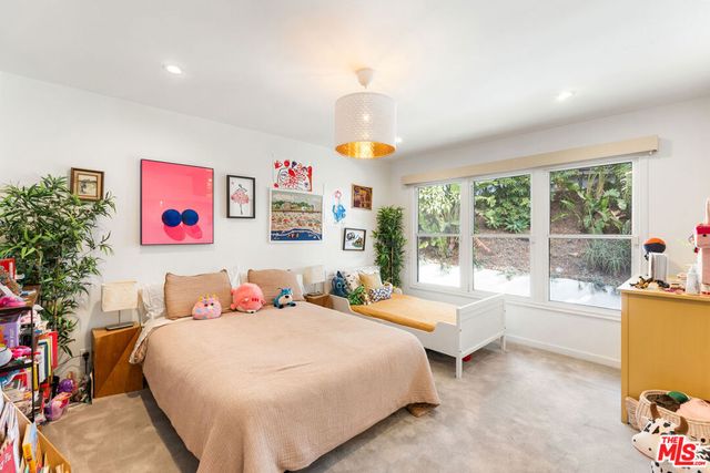 2316 Laurelmont Place, Los Angeles, CA 90046