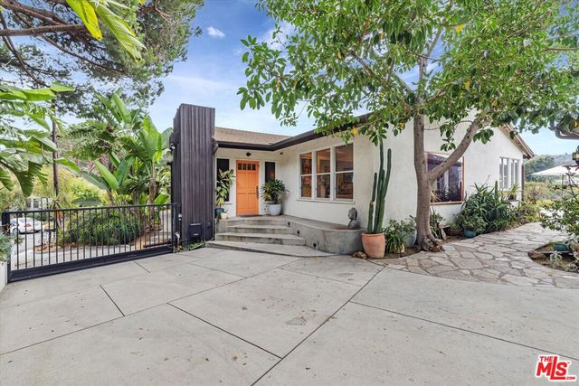 2316 Laurelmont Place, Los Angeles, CA 90046