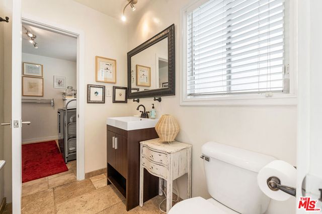 2316 Laurelmont Place, Los Angeles, CA 90046