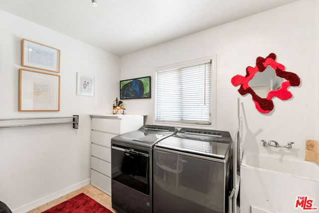 2316 Laurelmont Place, Los Angeles, CA 90046