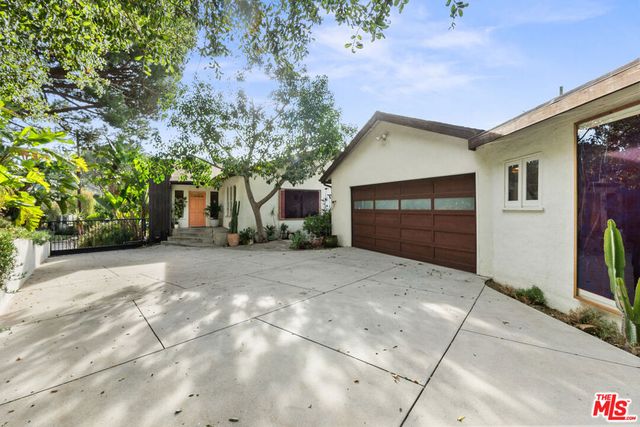 2316 Laurelmont Place, Los Angeles, CA 90046