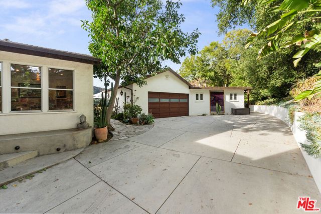 2316 Laurelmont Place, Los Angeles, CA 90046