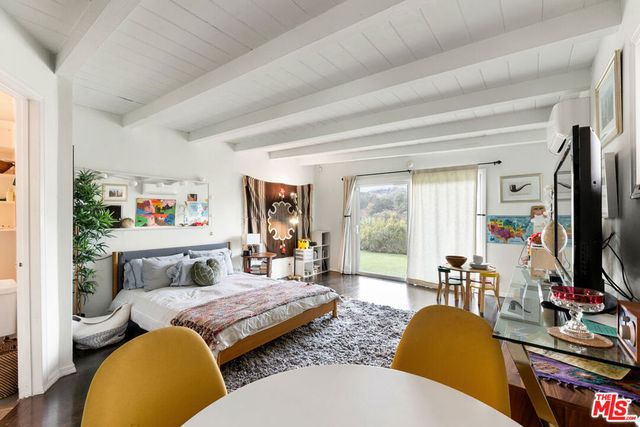 2316 Laurelmont Place, Los Angeles, CA 90046