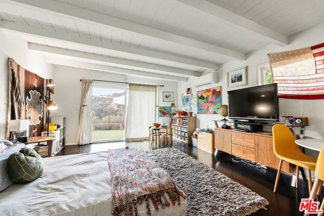 2316 Laurelmont Place, Los Angeles, CA 90046