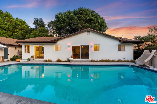 2316 Laurelmont Place, Los Angeles, CA 90046