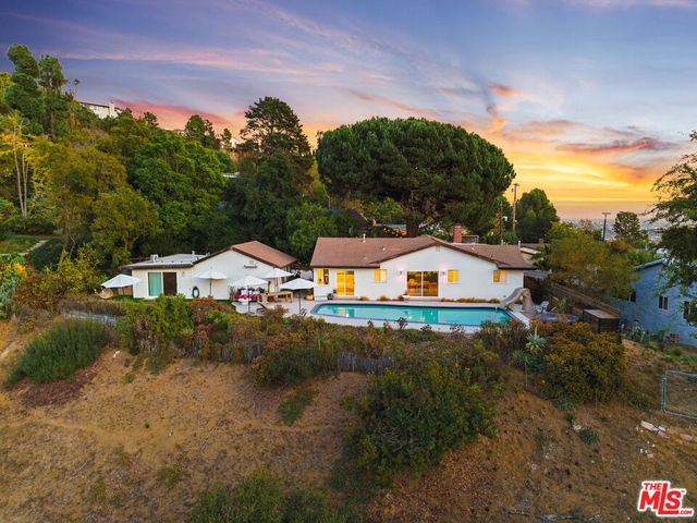 2316 Laurelmont Place, Los Angeles, CA 90046