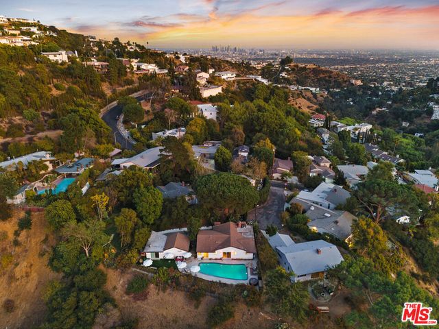 2316 Laurelmont Place, Los Angeles, CA 90046