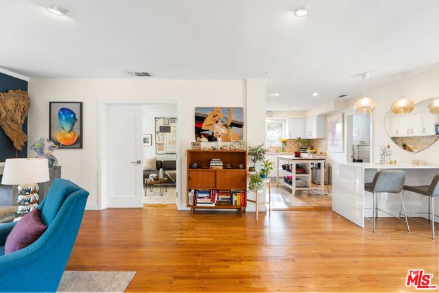 2316 Laurelmont Place, Los Angeles, CA 90046