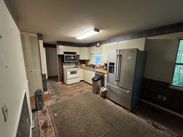 1041 W Park Dr, Knoxville, TN 37909