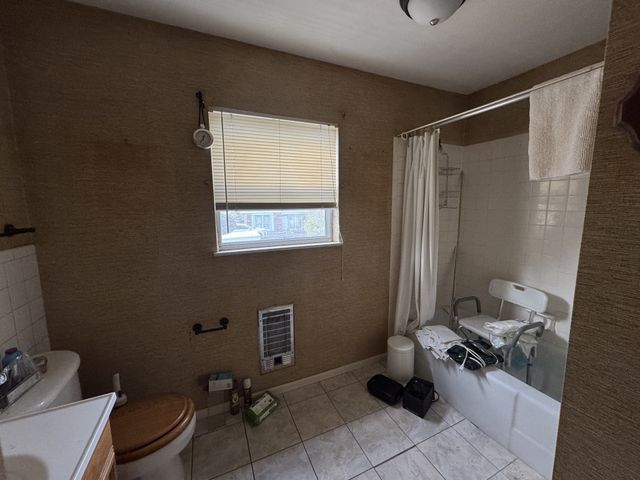 1041 W Park Dr, Knoxville, TN 37909