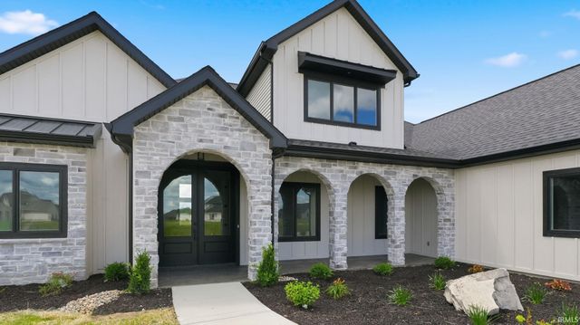 1840 Burnt Lake Drive, Fort Wayne, IN 46814