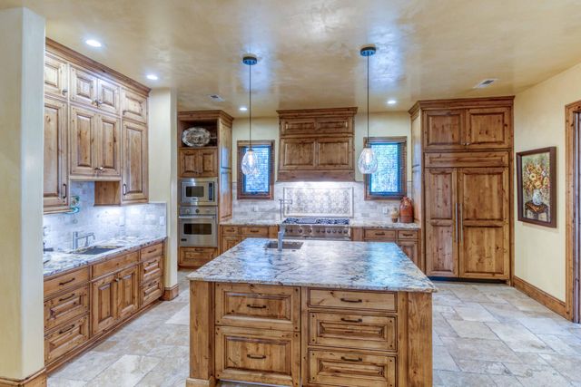 66110 Pronghorn Estates Drive, Bend, OR 97701