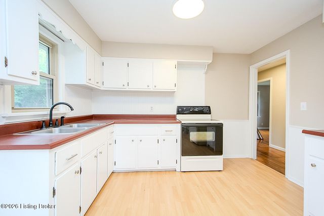 6106 Morning Glory Ln, Louisville, KY 40258