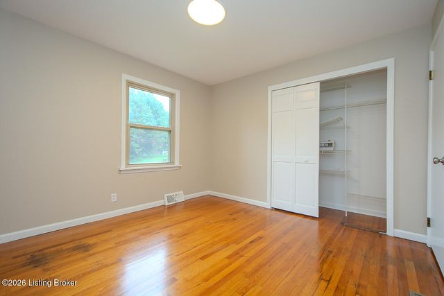 6106 Morning Glory Ln, Louisville, KY 40258