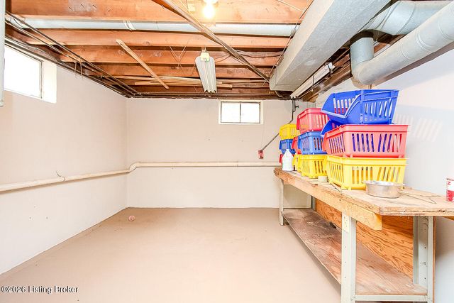 6106 Morning Glory Ln, Louisville, KY 40258