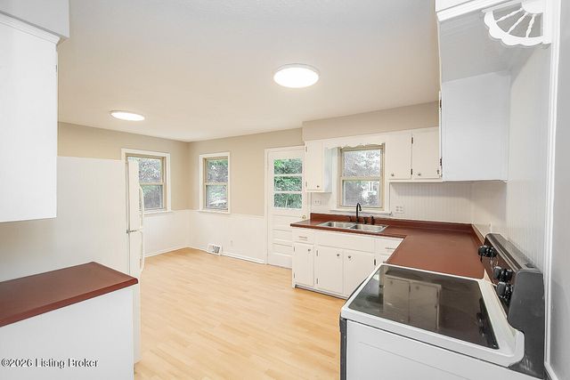 6106 Morning Glory Ln, Louisville, KY 40258