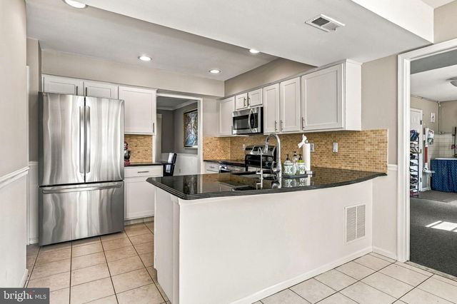 11 TELFORD LN, Mount Laurel, NJ 08054