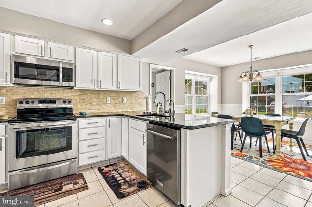 11 TELFORD LN, Mount Laurel, NJ 08054