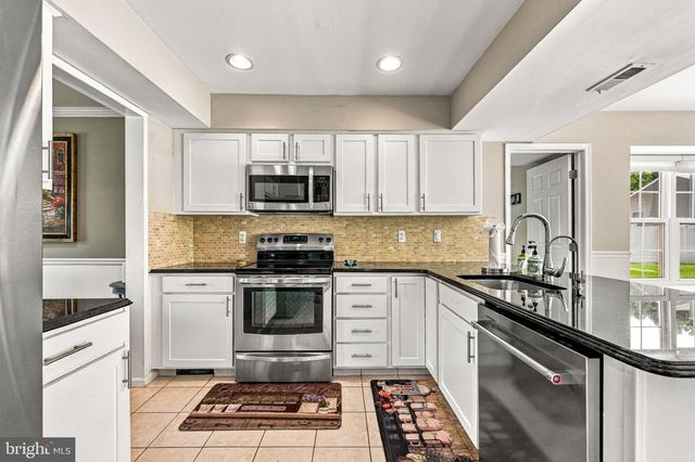 11 TELFORD LN, Mount Laurel, NJ 08054