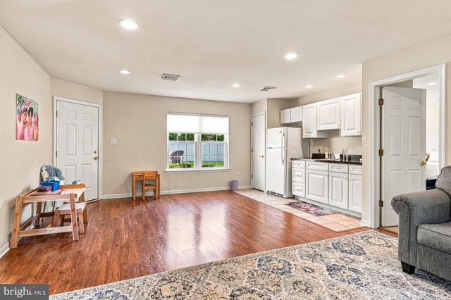 11 TELFORD LN, Mount Laurel, NJ 08054