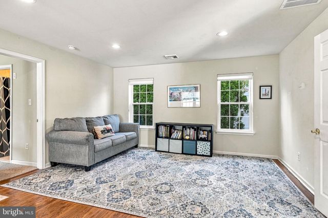 11 TELFORD LN, Mount Laurel, NJ 08054