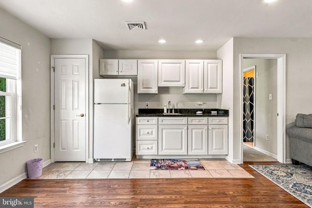 11 TELFORD LN, Mount Laurel, NJ 08054