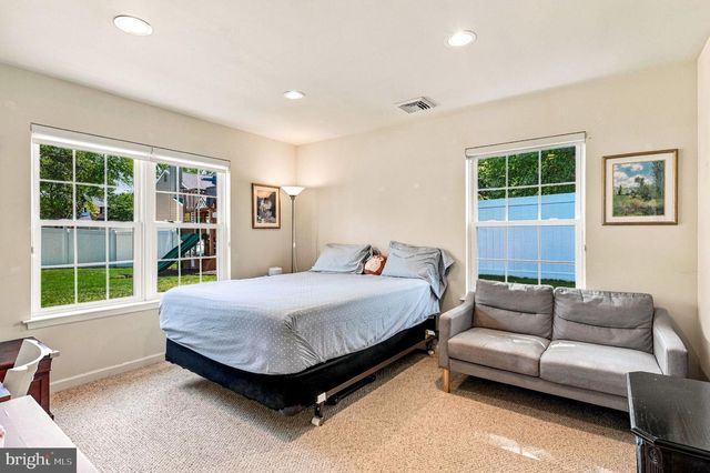 11 TELFORD LN, Mount Laurel, NJ 08054